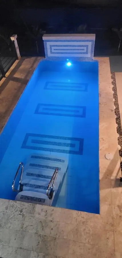 בית הארחה מלון אגואדילה 2 Palmas Str